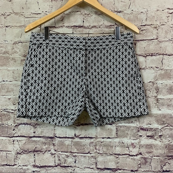 Joe Fresh Black Geometric Print Chino Shorts - Picture 1 of 10